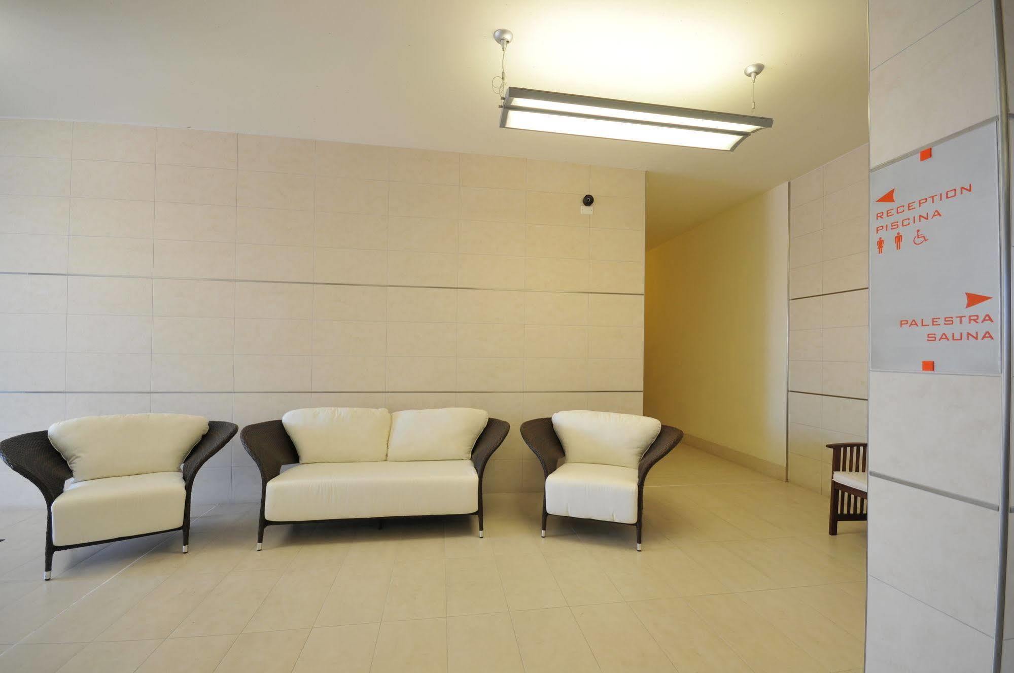 Residence Cleo Llido Degli Estensi Εξωτερικό φωτογραφία
